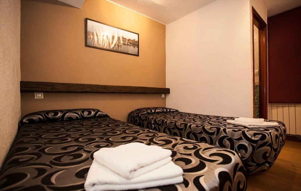 Hostal Verdemar 기욘 외부 사진