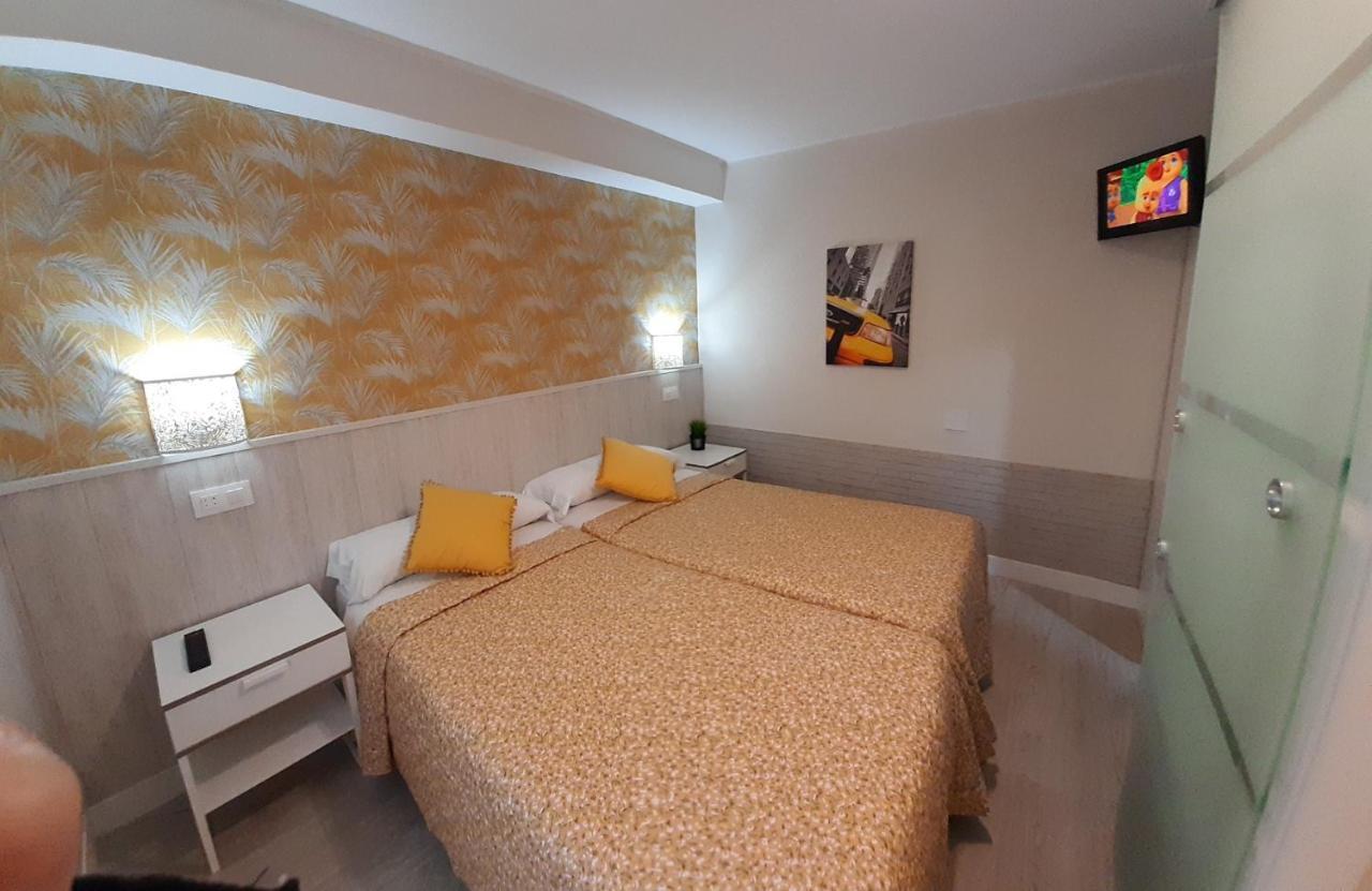 Hostal Verdemar 기욘 외부 사진
