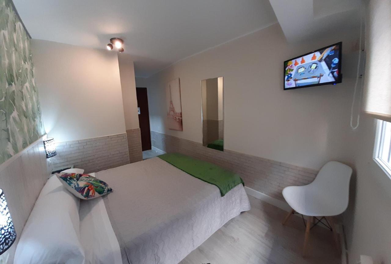 Hostal Verdemar 기욘 외부 사진
