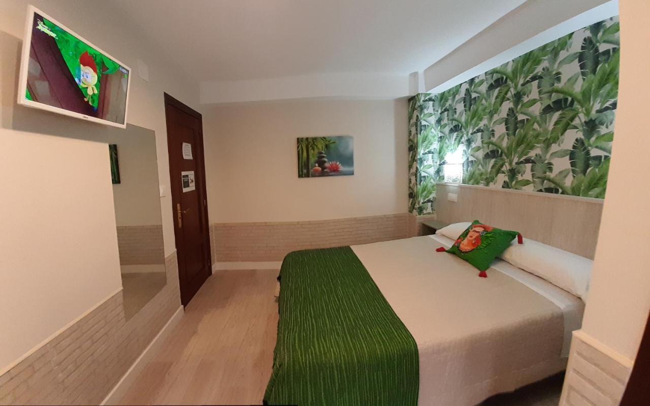 Hostal Verdemar 기욘 외부 사진