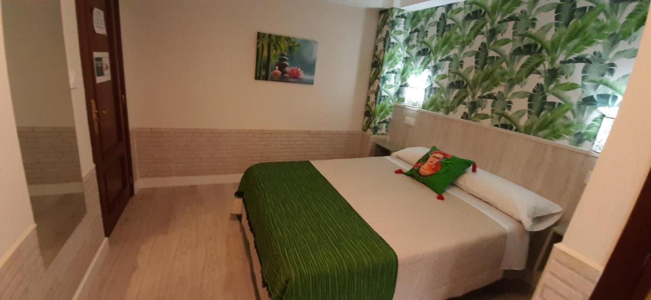 Hostal Verdemar 기욘 외부 사진