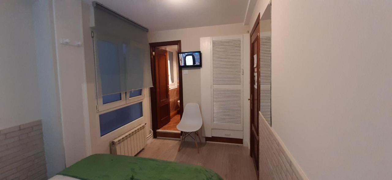 Hostal Verdemar 기욘 외부 사진