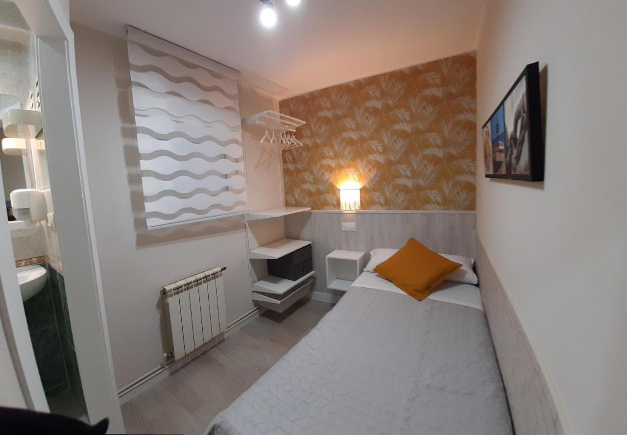 Hostal Verdemar 기욘 외부 사진