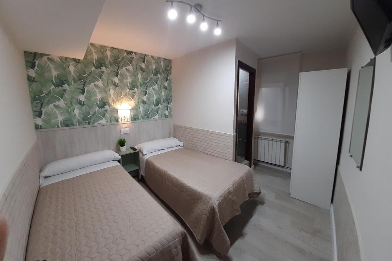 Hostal Verdemar 기욘 외부 사진