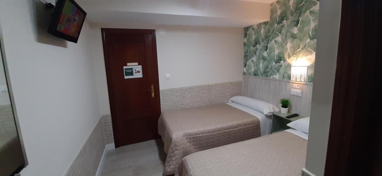 Hostal Verdemar 기욘 외부 사진