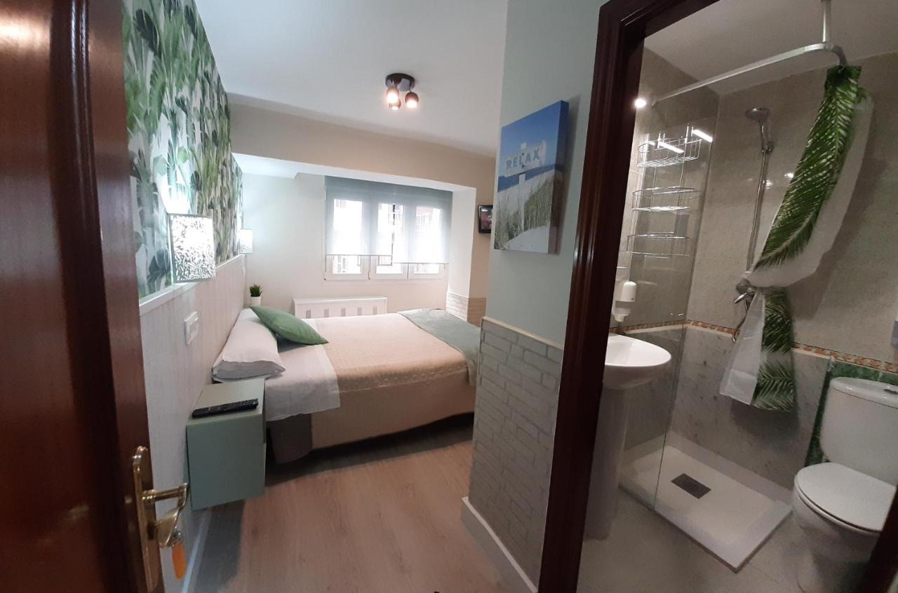 Hostal Verdemar 기욘 외부 사진